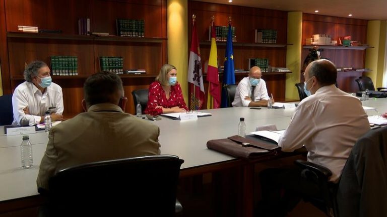 Castilla y León trabaja en la vacunación y escolarización de refugiados afganos