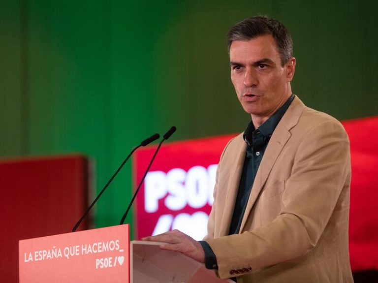 Sánchez presume de que España avanza cuando gobierna el PSOE