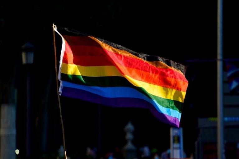 Asociaciones LGTBI llaman a los políticos a rechazar los discursos de odio