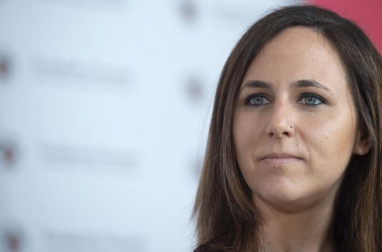 Belarra reivindica las medidas de Podemos para la luz