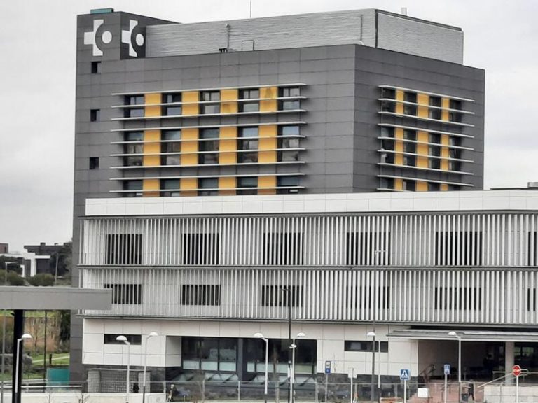 Euskadi suma 24 muertes y suben a 273 los positivos diarios