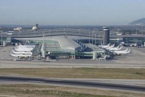 Las aerolíneas, "decepcionadas" por la paralización de la ampliación de El Prat