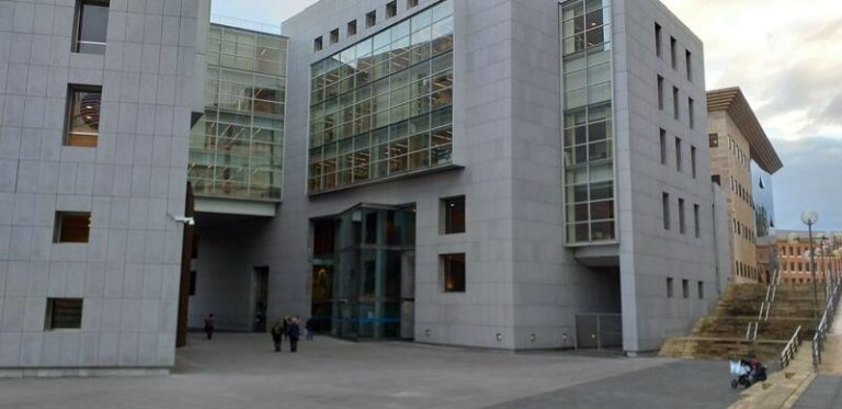 Visto para sentencia el juicio al profesor acusado de acosar a dos alumnas