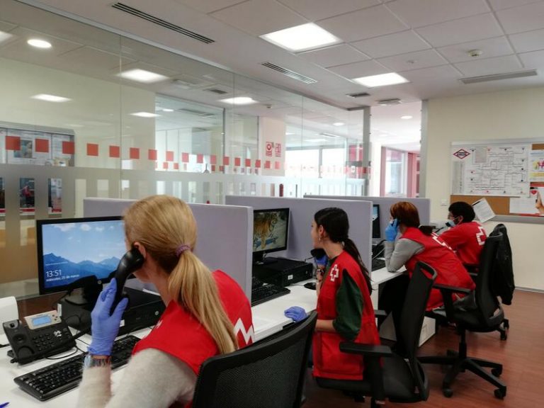 'Cruz Roja Te Escucha' detecta un aumento de llamadas de conducta suicida desde el 2020