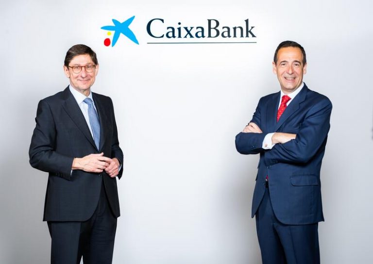 CaixaBank recibe el premio a la 'Mejor Transformación Bancaria del Mundo'