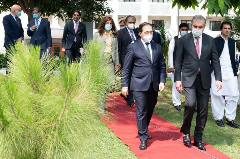 Albares adelanta que España aportará fondos para la ayuda humanitaria a Afganistán