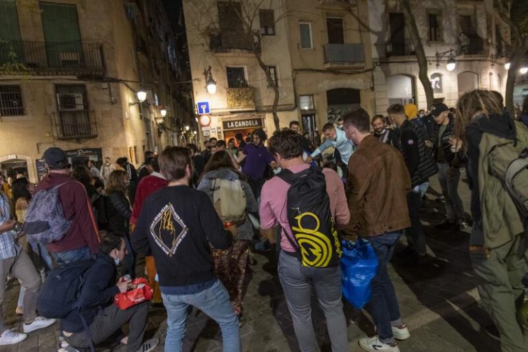 Asociaciones llevan al TSJC que el Govern permita reuniones de más de 10