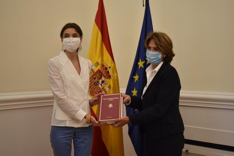 Llop recibe la Memoria Anual de la Fiscalía General del Estado