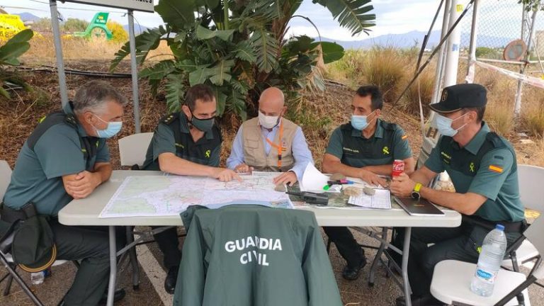 El Gobierno ha desplegado 590 efectivos en el incendio de Sierra Bermeja