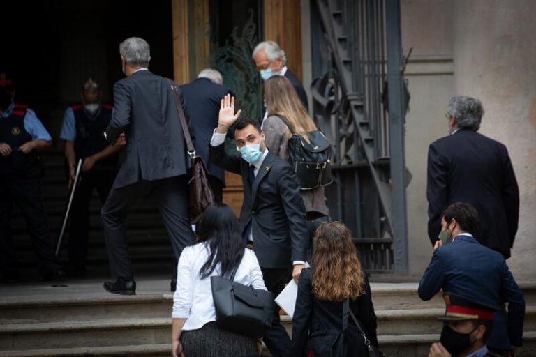 Torrent al TSJCÑ Los letrados no recomendaron parar resoluciones independentistas