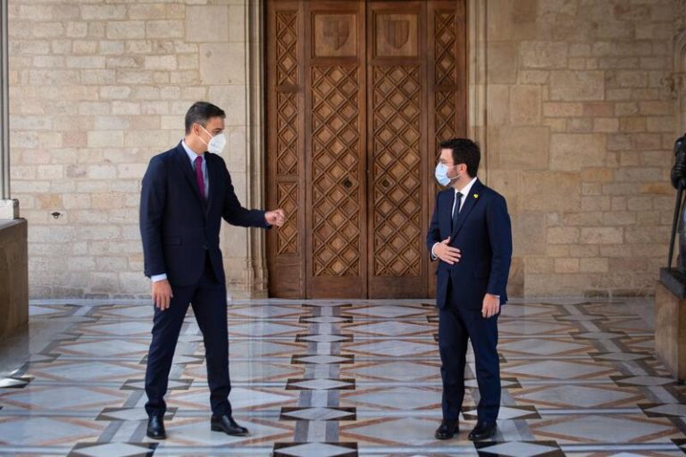 Sánchez y Aragonès saludarán a las delegaciones tras su reunión a solas