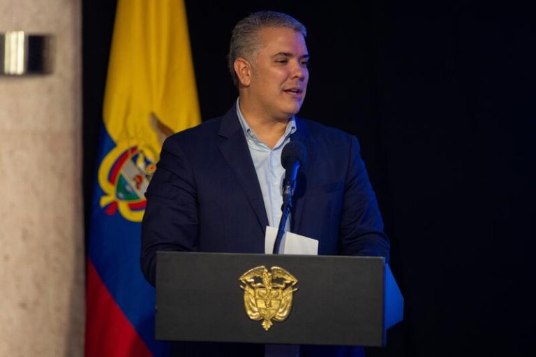 Duque arremete contra el populismo