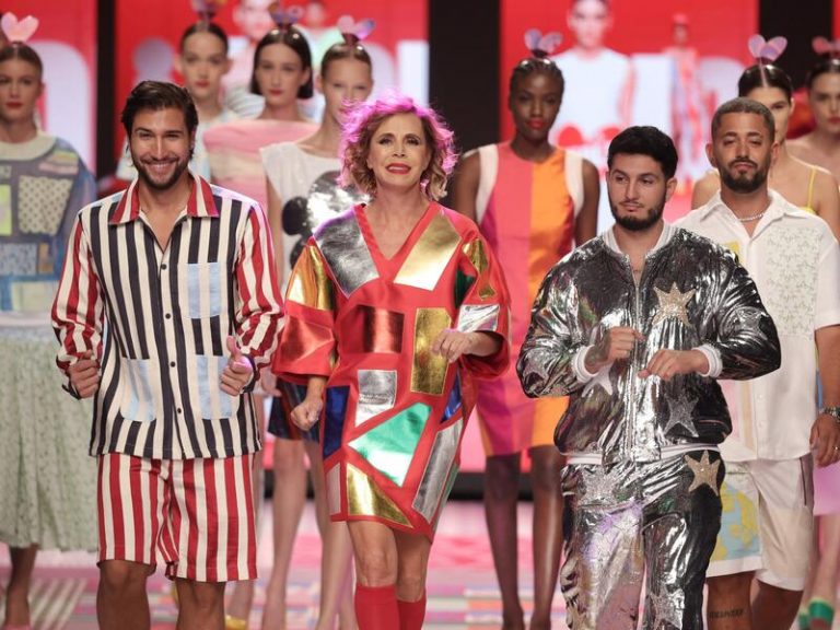 Ágatha Ruiz de la Prada sube a la pasarela a Omar Montes y Gianmarco Onestini en la MBFW