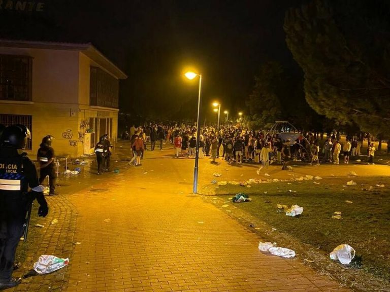 Detenida una persona en Logroño por arrojar botellas a los agentes de Policía Local