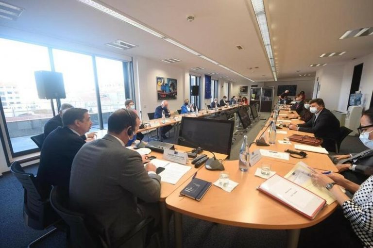 Comisario europeo defiende registro digital de capturas