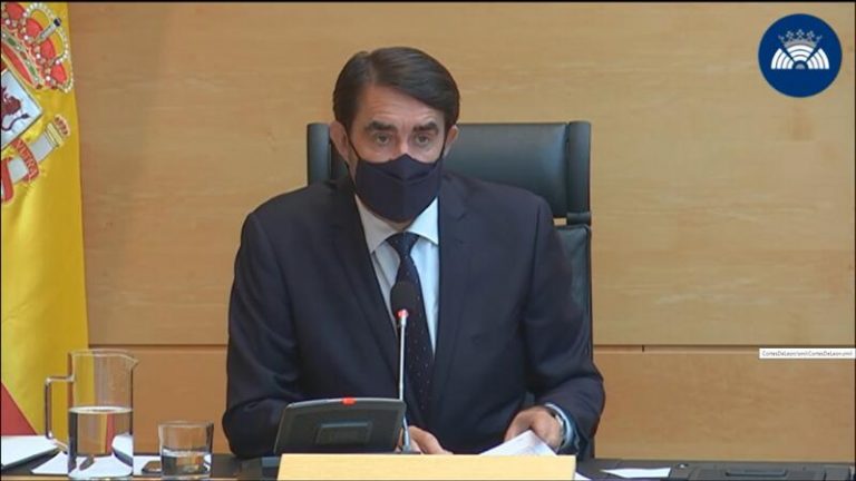 Castilla y León asegura el fuego de Navalacruz tuvo las peores circunstancias