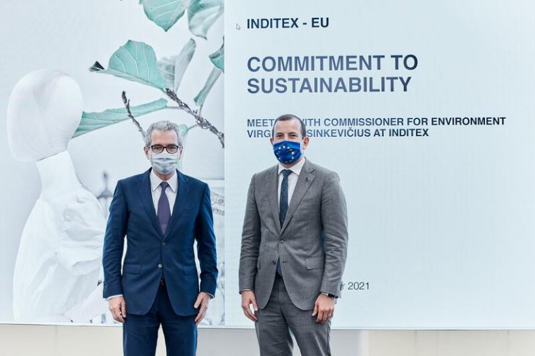 El comisario de Medio Ambiente de la UE visita las instalaciones de Inditex