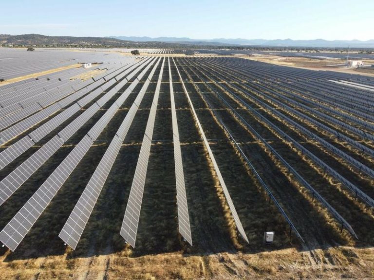 PVH suministra la estructura Axone Duo en la fotovoltaica más grande de Repsol en España