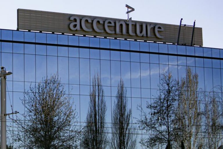 Accenture gana más de 5.000 millones en su año fiscal, un 15,6% más