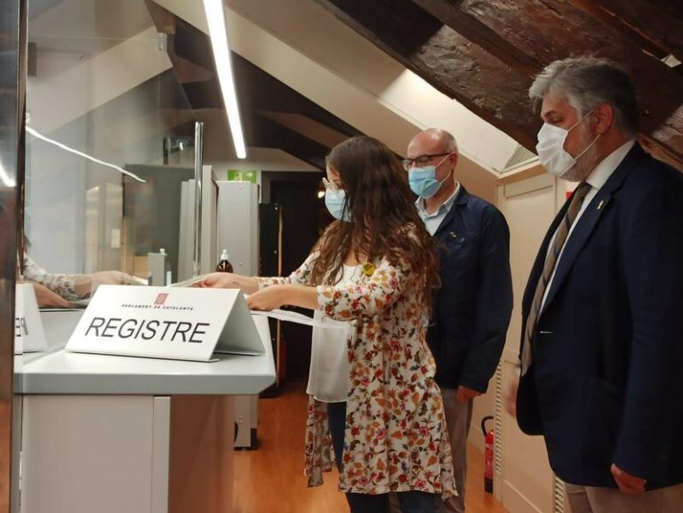 Junts lleva al Parlament una proposición de ley audiovisual catalana