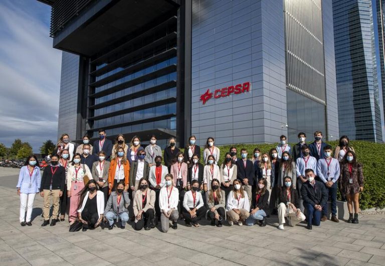 Cepsa da inicio a la 5ª edición del Challenging U, con prácticas para 49 jóvenes