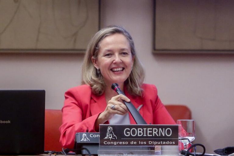 Calviño anuncia una convocatoria de 500 millones para digitalizar pymes