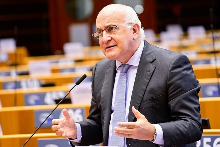 El PP dice que Puigdemont puede ser entregado a España porque no tiene inmunidad como eurodiputado