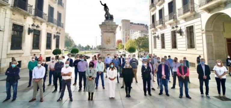 Más de 50 alcaldes y concejales del PP en Cantabria piden que se anule la protección del lobo