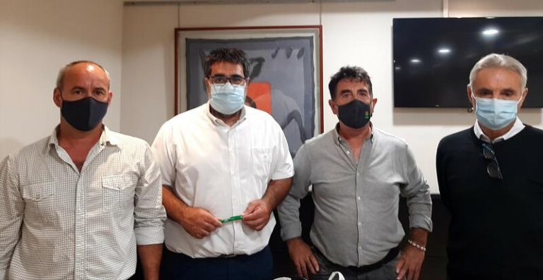 Los ganaderos cántabros se manifestarán ante Sánchez por el lobo en el Lespre