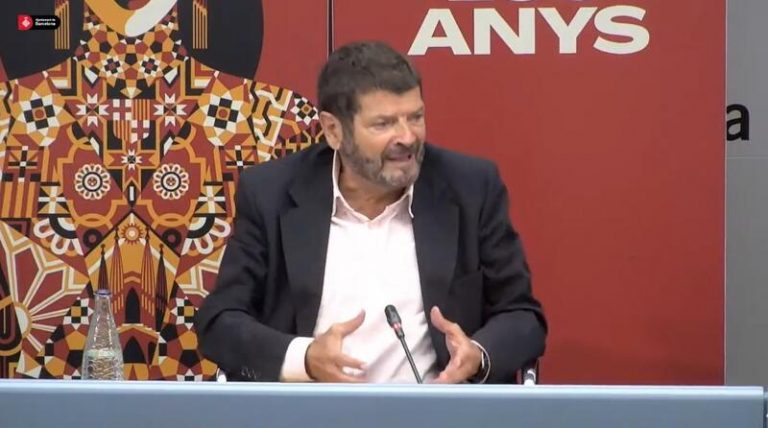 Un botellón con 40.000 personas en la plaza España de Barcelona se salda con 43 heridos