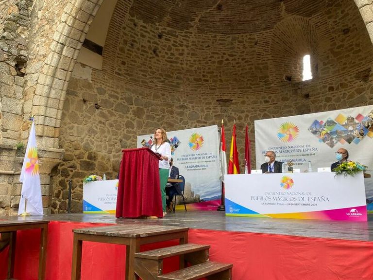 Ribera anuncia 20 millones de euros para la conciliación del lobo con la ganadería