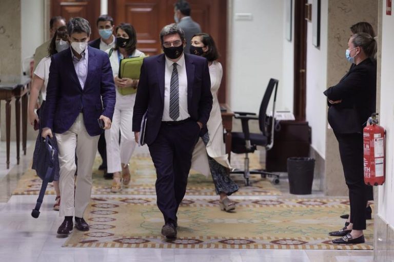 El PP busca tumbar la primera parte de la reforma de Escrivá, acusándole de poner en riesgo las pensiones