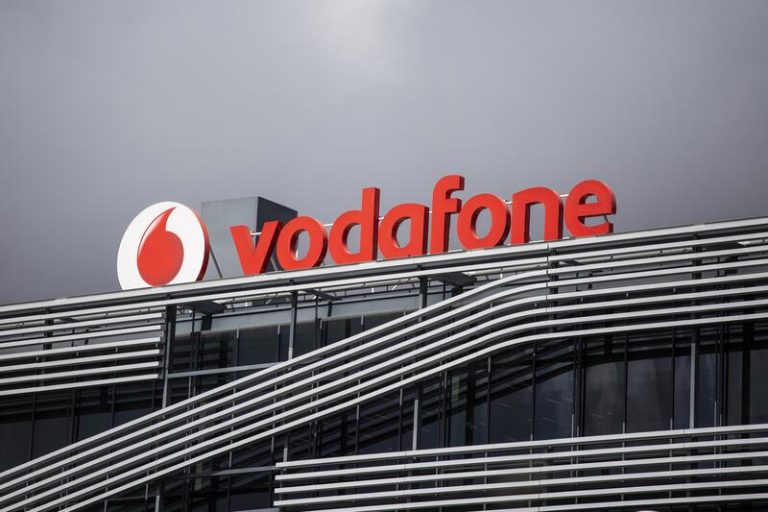 Vodafone comienza a negociar con los sindicatos el ERE sobre 515 empleados