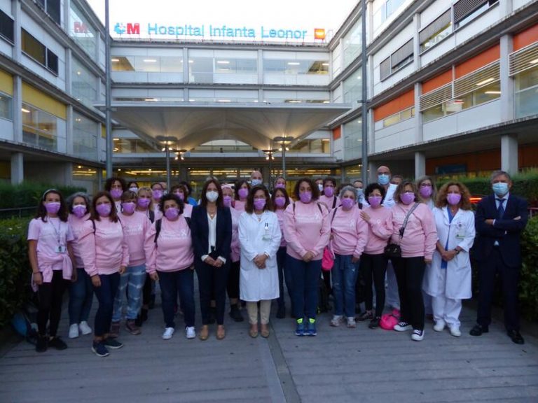 Pacientes con cáncer de mama del Hospital Infanta Leonor realizan una etapa del Camino de Santiago