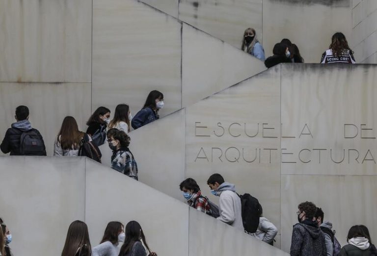 Los universitarios podrán cursar asignaturas de otras carreras y los títulos podrán incluir mención dual