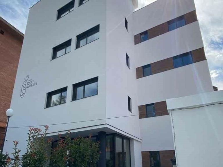 Los obispos inauguran un nuevo edificio que albergará las 3 editoriales de la CEE