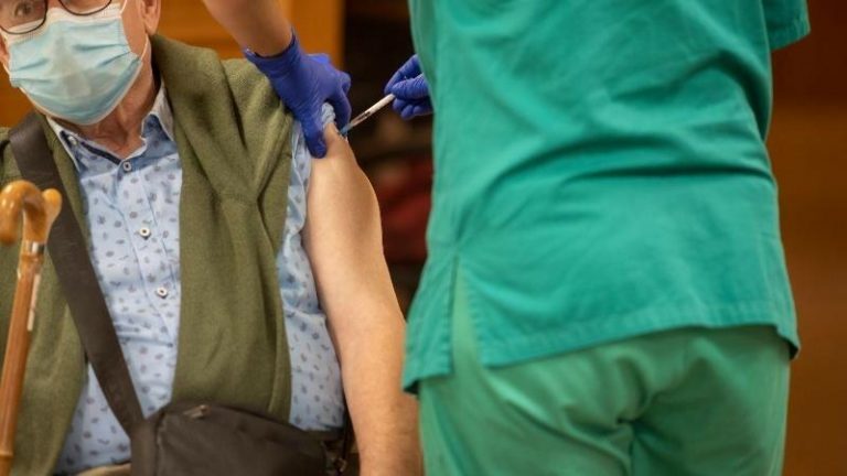 El Congreso comenzará a definir el trabajo de la comisión que investigará el proceso de vacunación