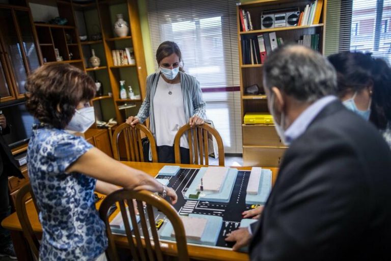 Más Madrid sale en defensa del Papa y afea las críticas que le hizo Ayuso