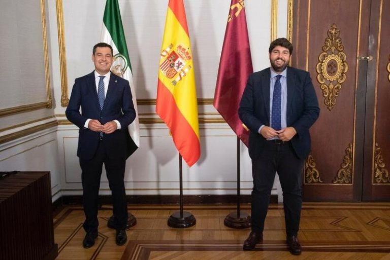 López Miras sigue sin respuesta de Sánchez a su petición de mesa bilateral sobre el Mar Menor