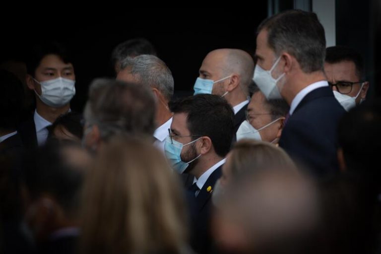 Felipe VI vuelve a Barcelona con la mesa de diálogo en marcha