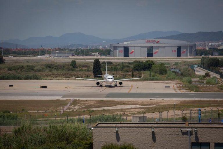 Junts y PSC acuerdan defender que se mantenga la inversión para ampliar El Prat