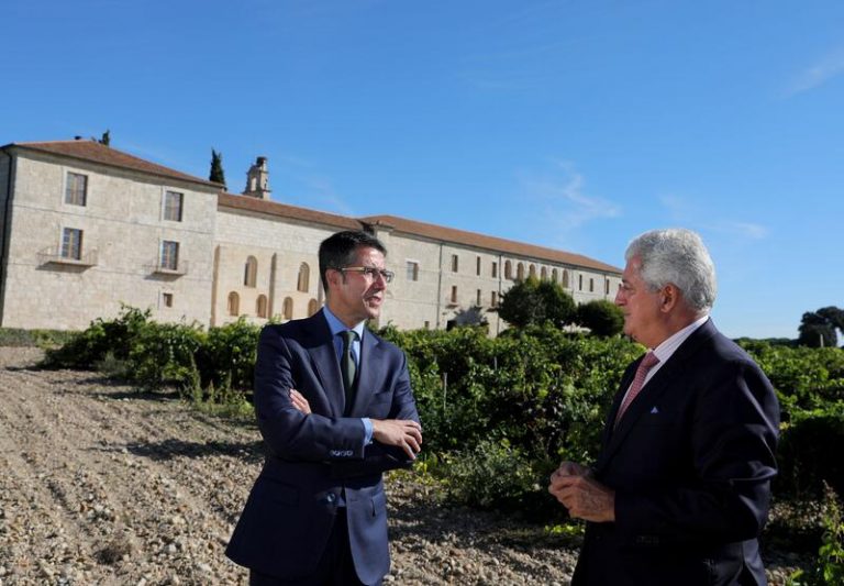 Abadía Retuerta impulsa su apuesta por las energías renovables de la mano de Iberdrola