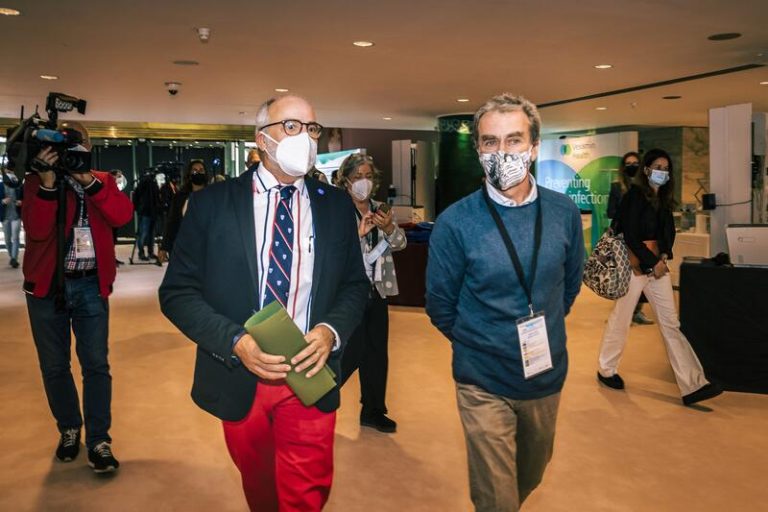 La SEMPSPGS nombra socio de honor a Fernando Simón