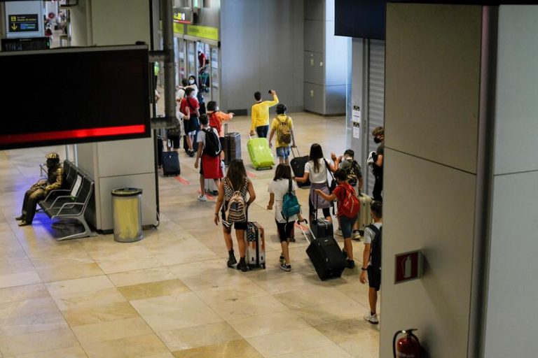 OCU celebra el acuerdo de la Comisión Europea con las aerolíneas