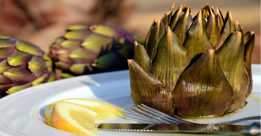 Alcachofas con jamón: el secreto para conseguir que se doren pero no se quemen
