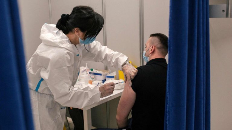 Asociaciones Científico-Médicas piden se incluya a pacientes en hemosialisis para la dosis de refuerzo