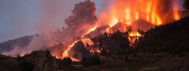 Cancelan los conciertos de Nathy Peluso y Amaral en La Palma por la erupción volcánica