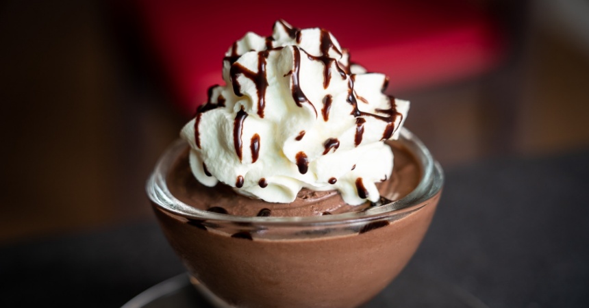 Cómo hacer una mousse de queso y café en un minuto