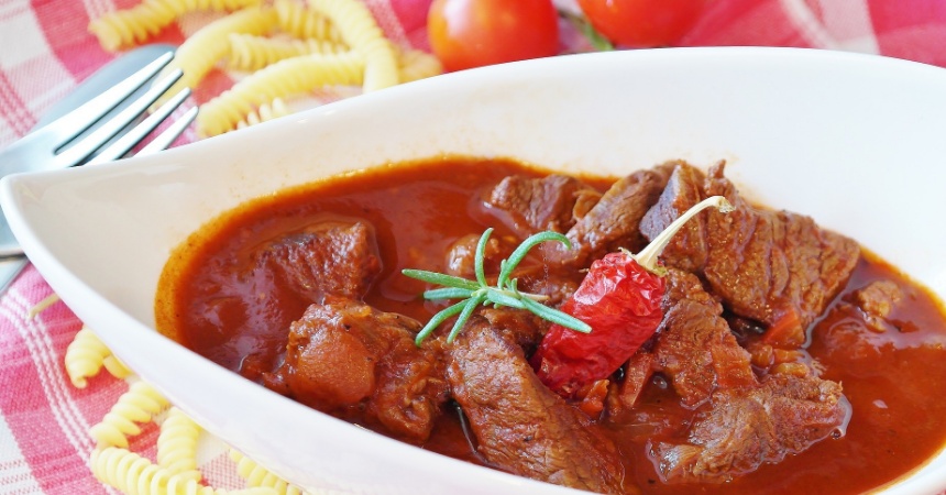 Cómo transformar la salsa de tomate en salsa italiana