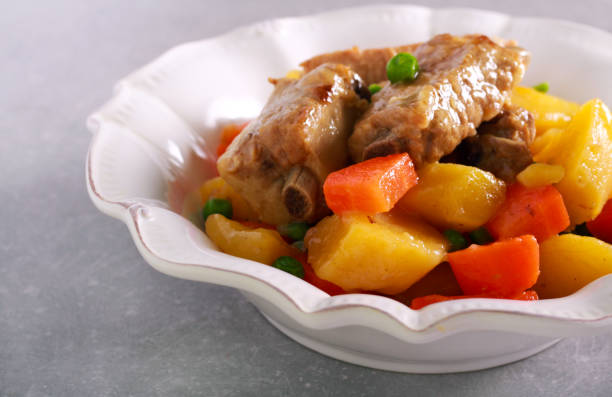 Costillas con patatas: el guiso de Arguiñano para sorprender en otoño